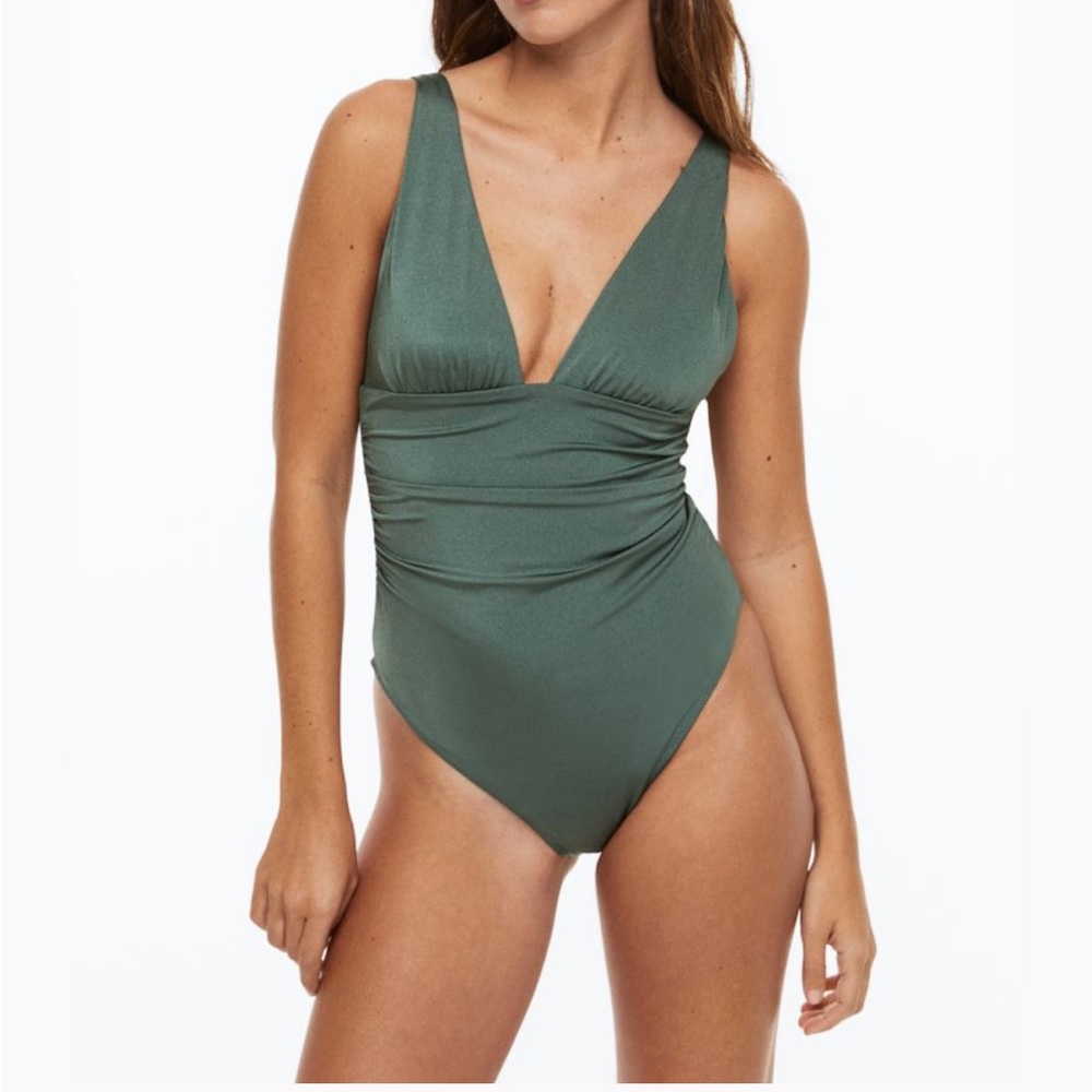 H&M shaping swimsuit